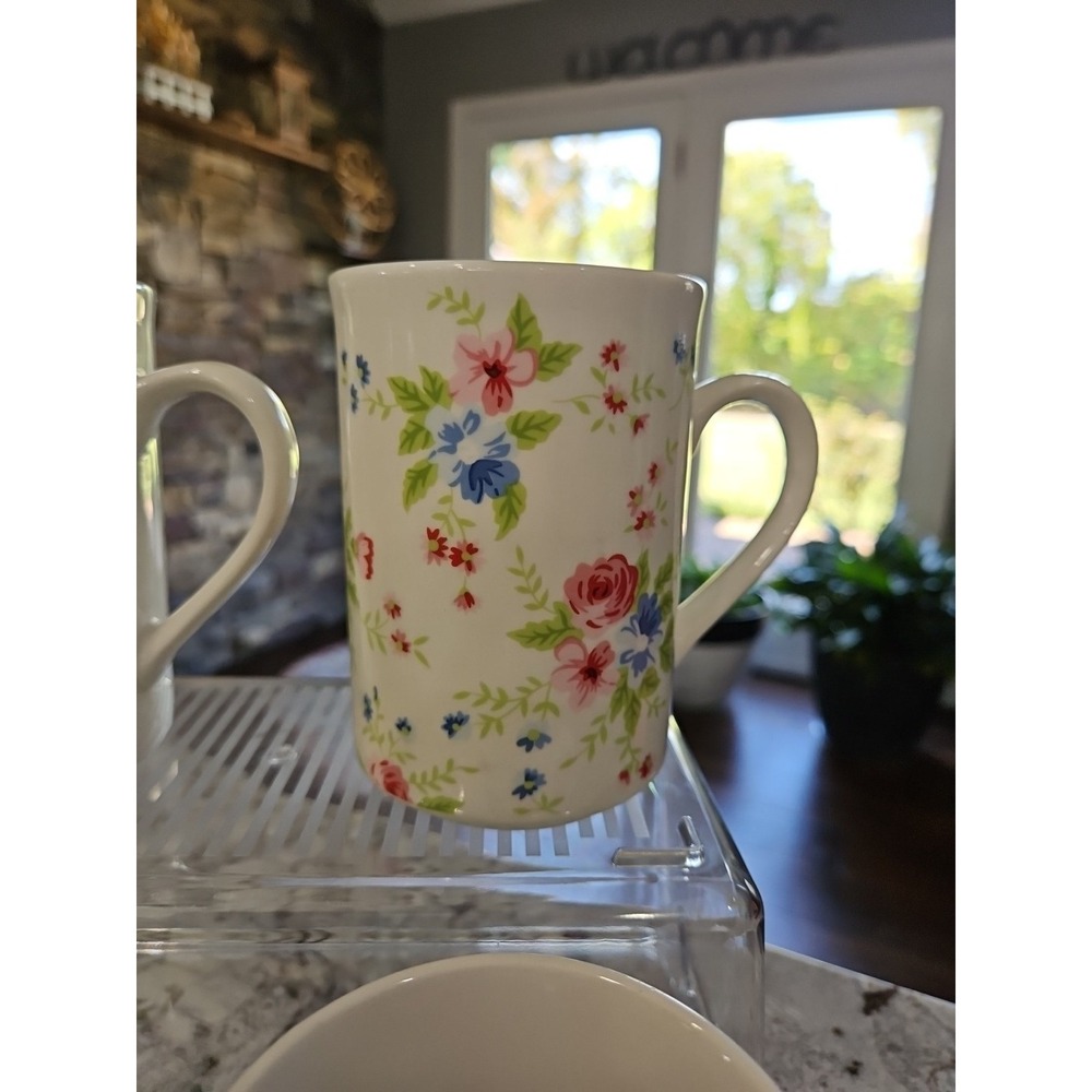 4 Vintage MSE Martha Stewart Set Floral Coffee  Mugs/‎ Pretty Flower